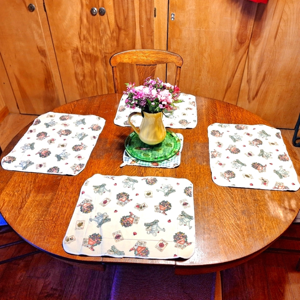 Handmade, Vintage Garden Themed Placemats, Reversable Set (8) w/Hot Pads (2)
